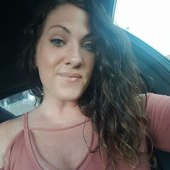 Meet the Posher Other - Meet your Posher, Adrienne